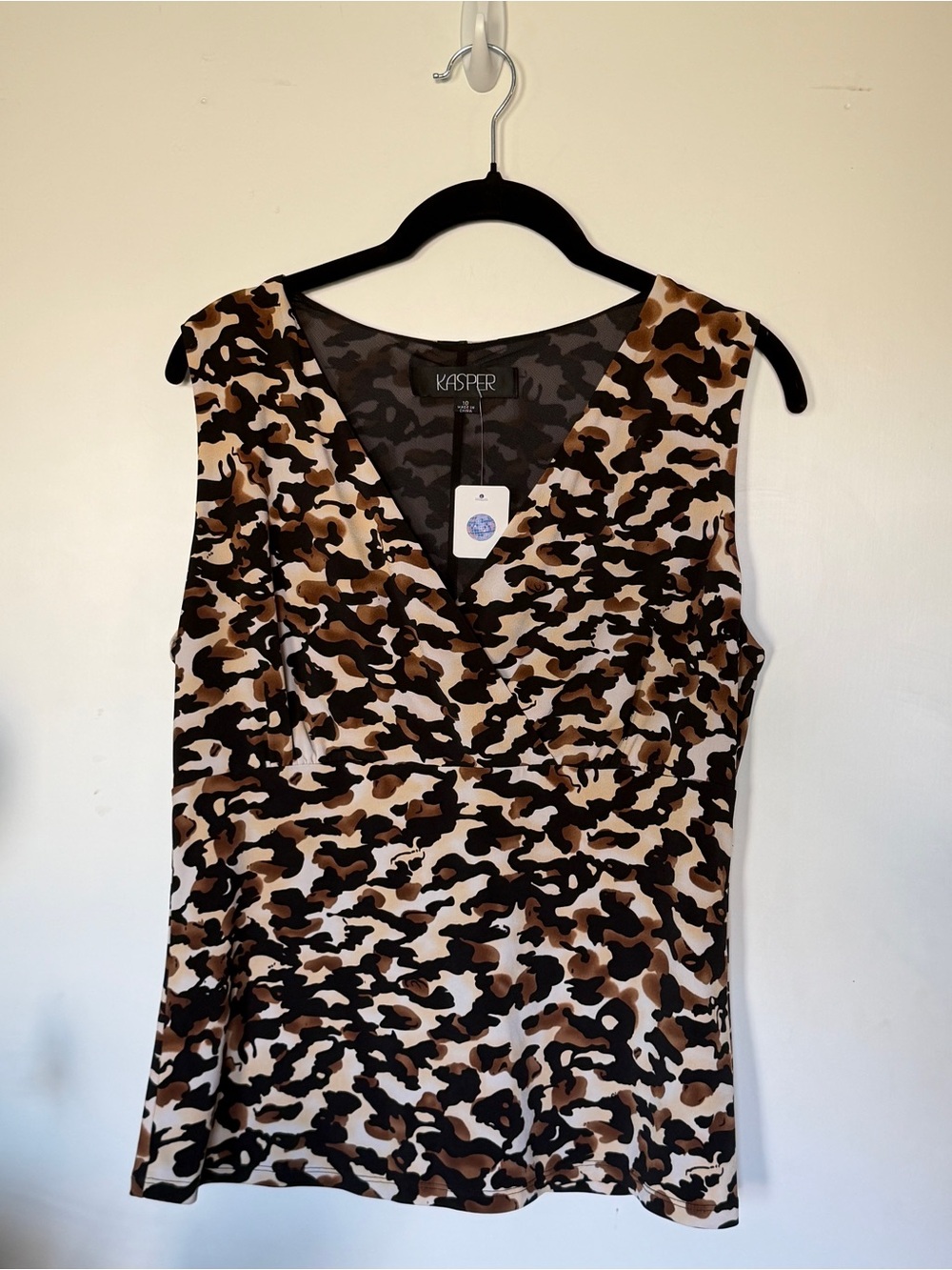 Kasper Women’s Brown Camo Print V-Neck Sleeveless Top